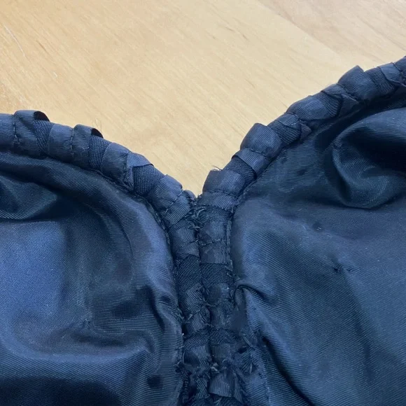 Vintage black cocktail dress in excellent condition, fully lined size Small - Picture 6 of 9